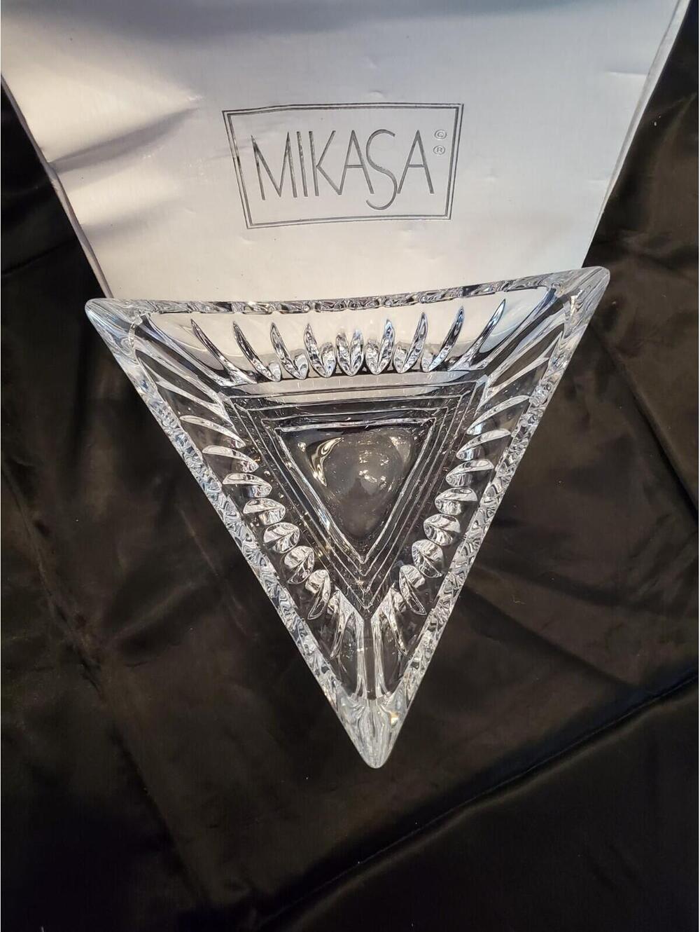 Mikasa geometric dish